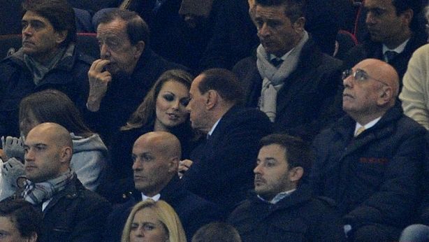 Berlusconi beffato? Milan acquistato da cinesi con documenti bancari falsi