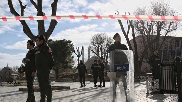 Almeno 10 morti in esplosione a Istanbul: è stato kamikaze siriano