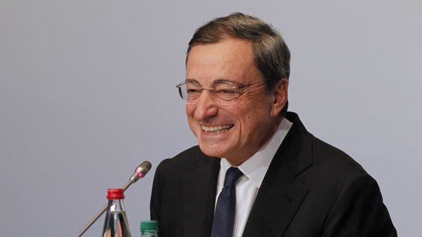 Quei valori folli dell’euro, mentre Draghi sceglie l’immobilismo