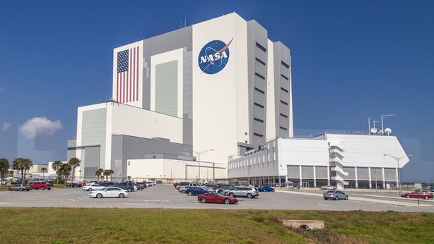 Esplosione a Cape Canaveral, in fumo Falcon 9 di Elon Musk
