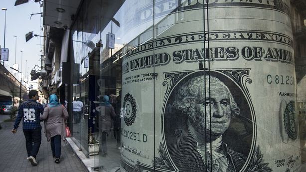 Elezioni Usa, nessun rally per il dollaro in vista del voto