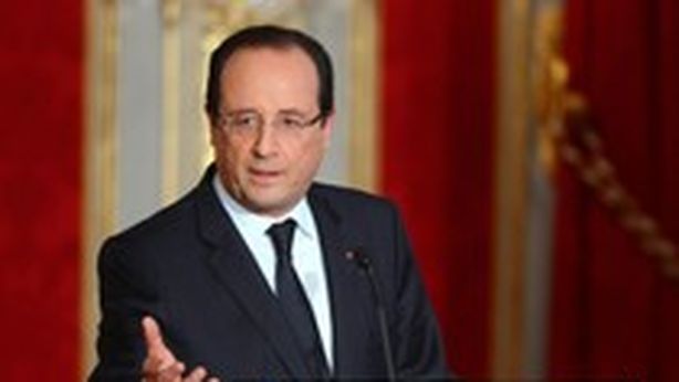 Francia: “Hollande fischiato, scontri agli Champs Elysees