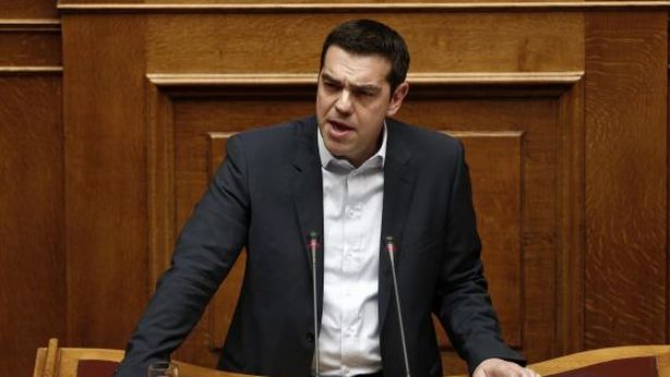 Tsipras parla di rinegoziazione debito e mercati calano