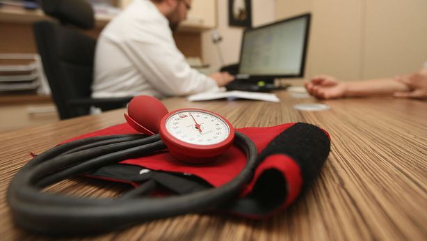 Roland Berger: nel 2025 20% delle prestazioni mediche sostituite dall’Intelligenza artificiale