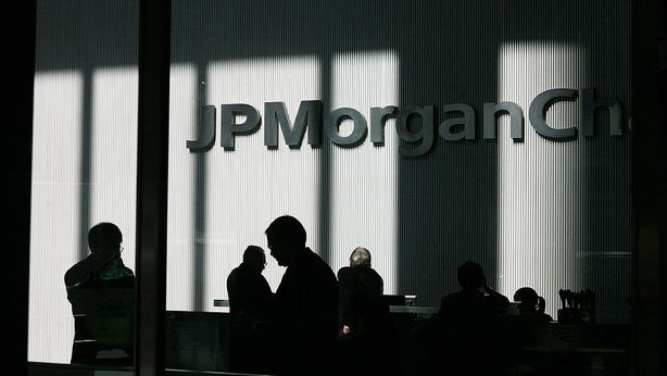 JP Morgan: per la prima volta in 10 anni, meglio cash che azioni
