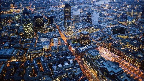 Banche europee devono cedere 3.200 miliardi di beni
