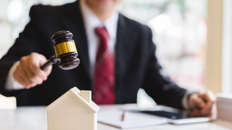 Mercato delle aste col freno a mano, giù procedure e il valore degli asset