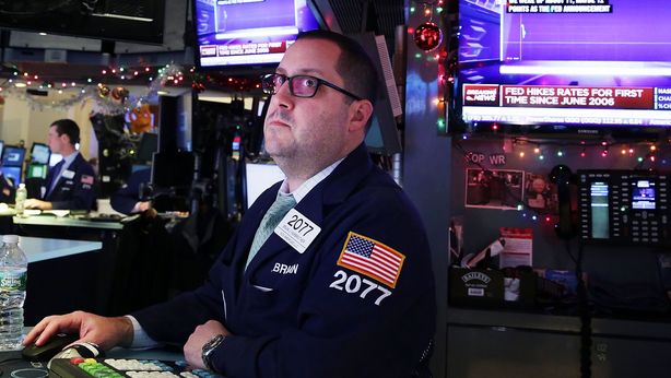 Wall Street chiude sui minimi, nuovi timori rallentamento economia