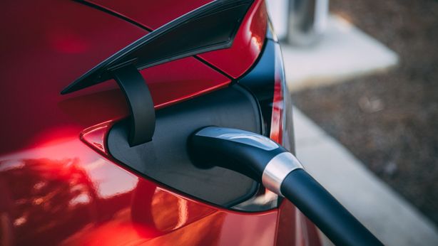 Auto: ibride, elettriche e a basso impatto ambientale, ecco cosa possono scegliere gli italiani