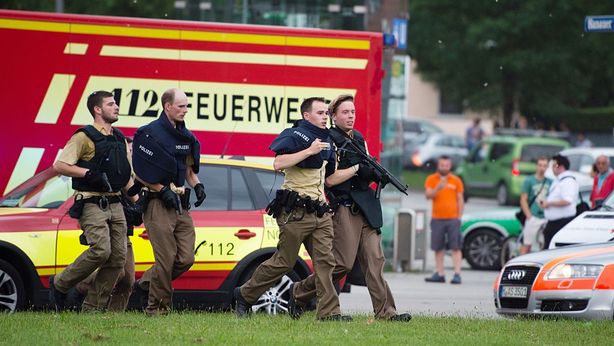 Monaco: 18enne fa strage di bambini in centro commerciale, 10 morti