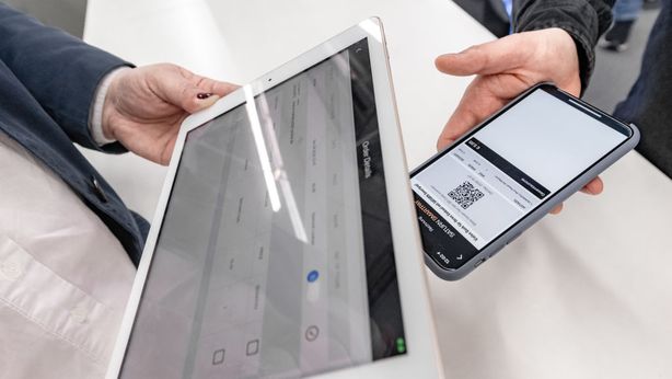 Mobile payment cresce in Italia: nel 2019 utenti triplicati, transazioni per 1,8 miliardi