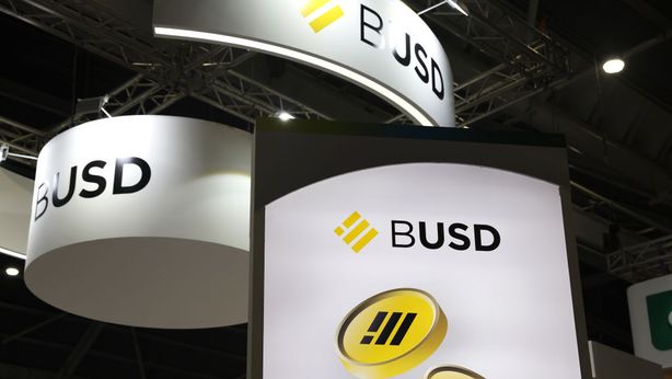 Criptovalute, Binance USD sotto la lente dei regolatori