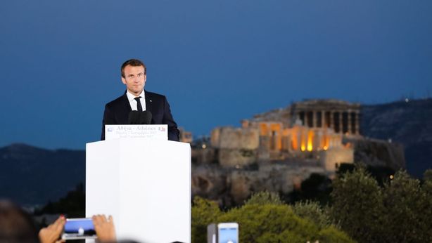 Macron: un piano per rendere l’Europa sovrana entro dieci anni