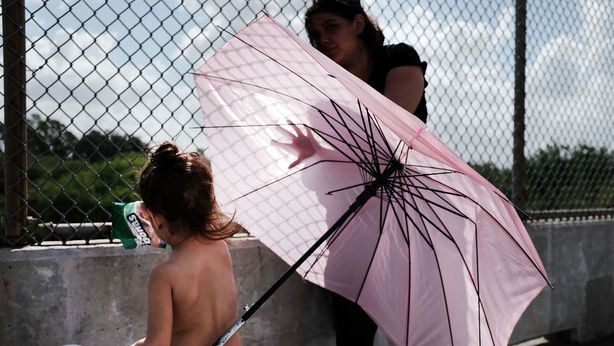 Migranti, linea dura Austria: “Vadano in Italia”