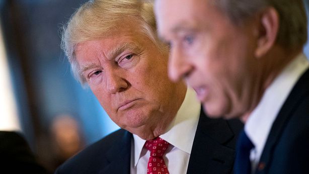 Trump ricattabile dalla Russia: spunta video a luci rosse