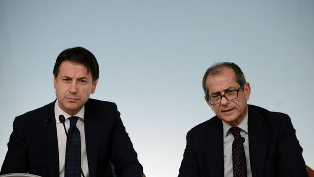 Conte a Davos: “Pil Italiano oltre 1% nel 2019”. Tria: “nessuna manovra correttiva”