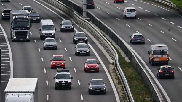 Auto, prezzi raddoppiati in 20 anni. I redditi aumentati solo del 22%