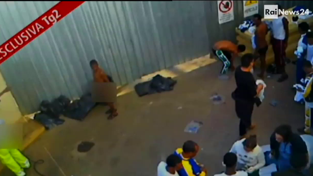 Video shock a Lampedusa. Ue minaccia di tagliare aiuti