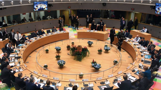 La BCE salva l’Italia dal default. Tra oggi e domani si decide tutto