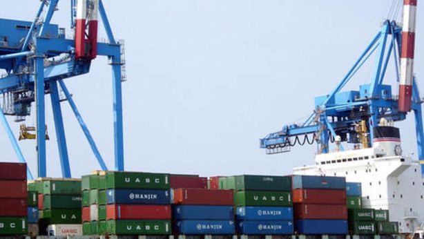 Commercio italiano: in aumento surplus con l’estero