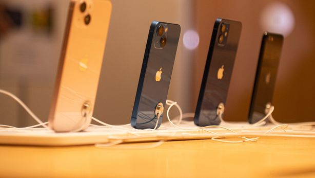 iPhone 15, svelati tutti i dettagli. Dai costi alle funzionalità