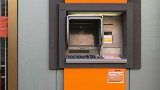Banche: crollo record dei prestiti e sofferenze ancora ai massimi