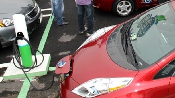 Auto elettriche: boom nel mondo, Italia indietro. Stato e Fiat non ci credono