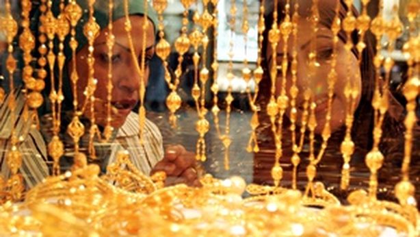 Coppia trova $10 milioni di monete d’oro in una lattina