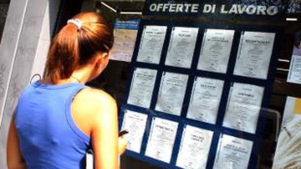 Triennio 2011-2014 da dimenticare: occupati in calo del 2% e Pil -5%