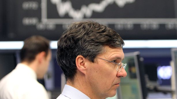 Borsa Milano positiva, alert di Blackrock sui Bond
