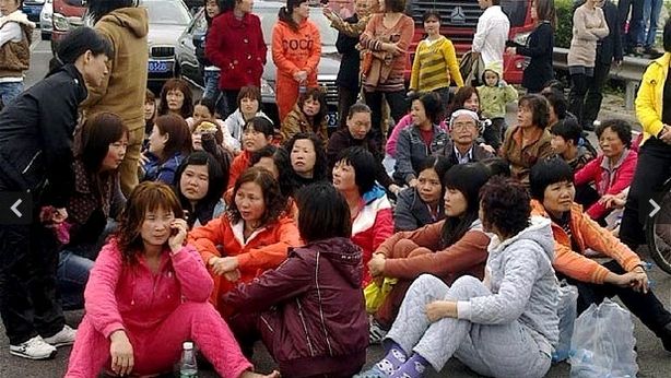 Cina: Wukan ancora occupata. E la protesta si allarga