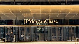 Inflazione è strutturale, salta il modello di allocazione 60/40: l’allarme di Jp Morgan
