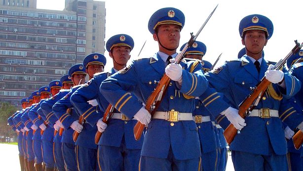 Cina: iniziato l’attacco contro il dollaro