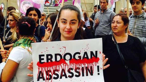 Massacro Turchia: arrestati 14 presunti membri Isis. Ma la rabbia è contro Erdogan