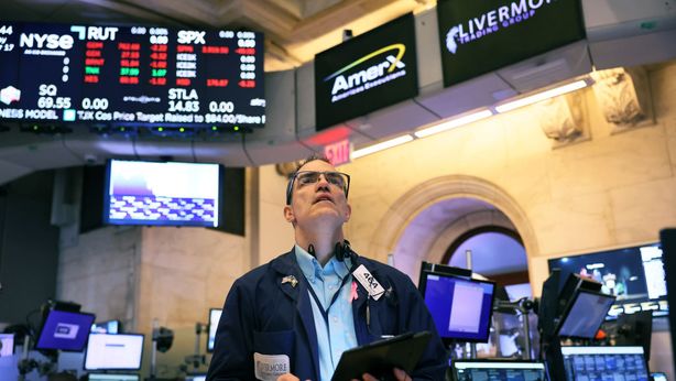 Wall Street: futures in lieve calo dopo settimana di perdite