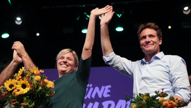 Baviera: terremoto elezioni, crolla CSU. Batosta per Merkel