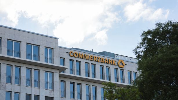 Commerzbank si mette a dieta per difendersi da Unicredit