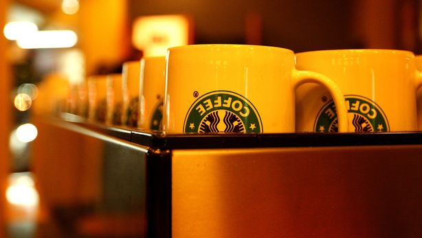 Starbucks: vendite e utili oltre le stime ma l’outlook cauto penalizza il titolo