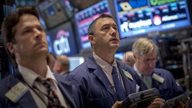 Borse e Bond pagano il prezzo dell’esperimento pericoloso delle banche centrali