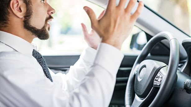 Traffico, difficoltà parcheggio, acqua: i problemi più avvertiti dalle famiglie italiane