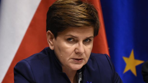 Guerra di nervi con la Polonia. Così la Ue rischia il crac