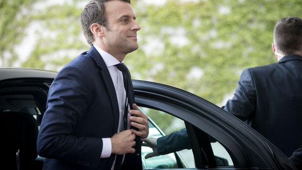 Francia, Macron sceglie i giornalisti da portarsi in viaggio