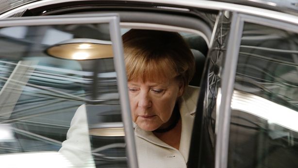 Crisi migranti, Merkel: “Rischio di scontri armati”