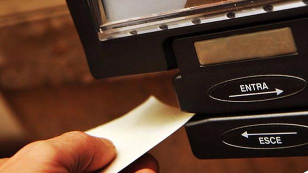 Statali, arriva lo scivolo. A casa con lo stipendio ridotto al 65%
