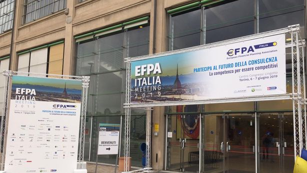 Consulenti: clienti soddisfatti ma la quota resta bassa. Cosa fanno le reti? (VIDEO)