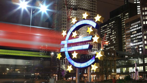 Mediobanca: “Italia risparmia uscendo dall’euro”