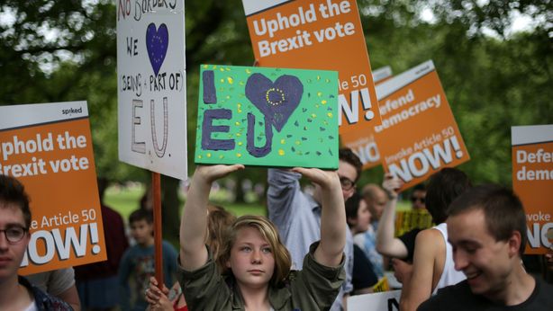 Brexit: Parlamento discuterà su un secondo referendum