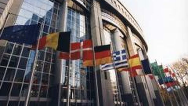 Ue e lo spettro fallimento Italia. No a superamento tetto deficit