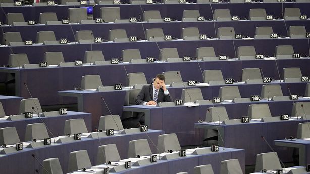 Scandalo rimborsi all’Europarlamento: i nomi degli italiani coinvolti