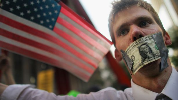 Wall Street in rosso, Nasdaq a picco (-3,25%)